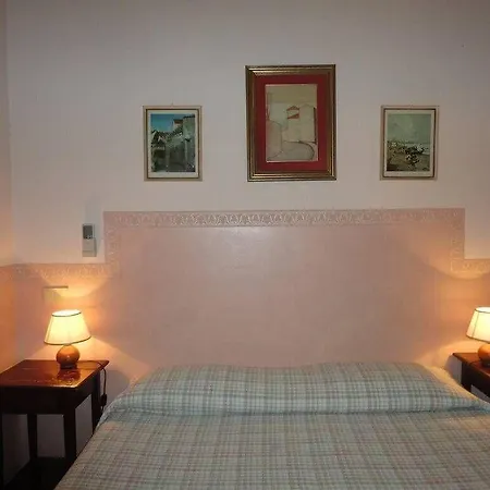 Delle Camelie Otel Floransa