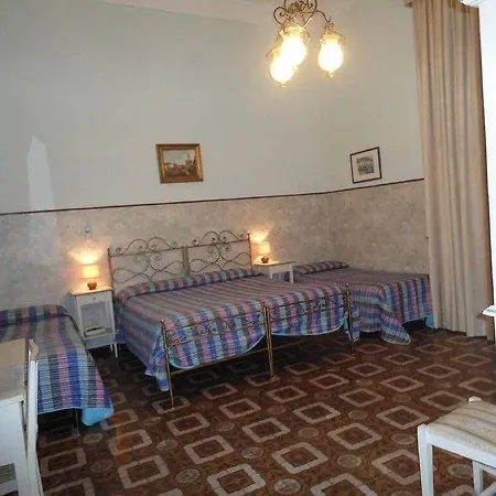Otel Delle Camelie Floransa