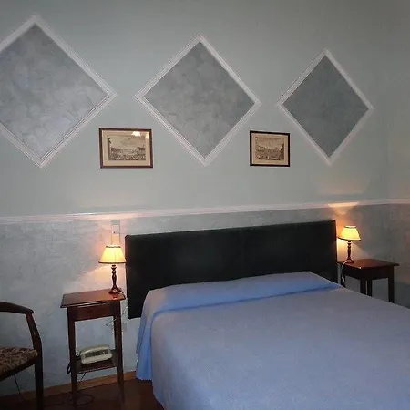 Delle Camelie Hotel 2*