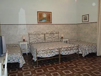 Szálloda Delle Camelie 2*